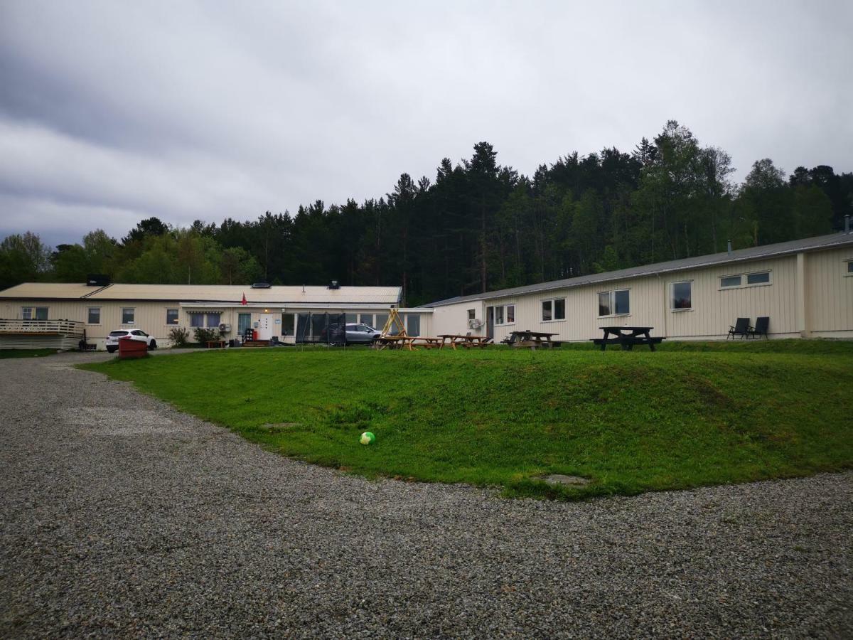 Dombas Gjestehus Exteriér fotografie
