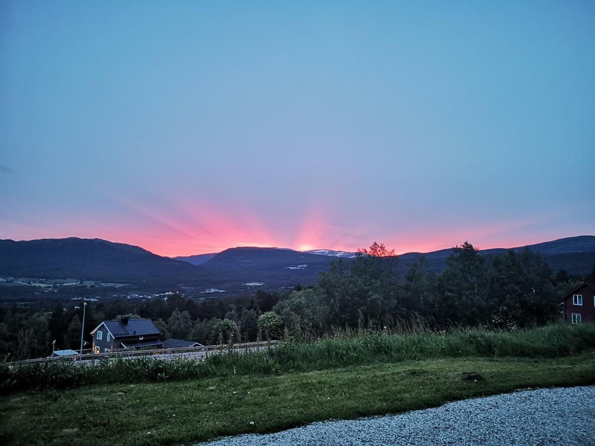 Dombas Gjestehus Exteriér fotografie